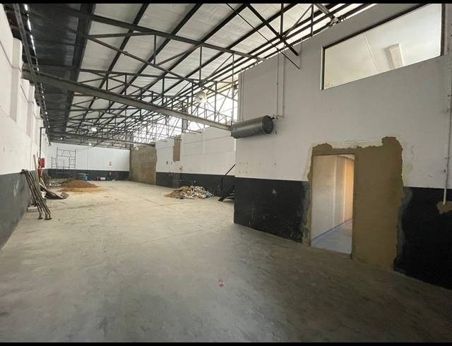 300M² WAREHOUSE TO LET IN SEBENZA